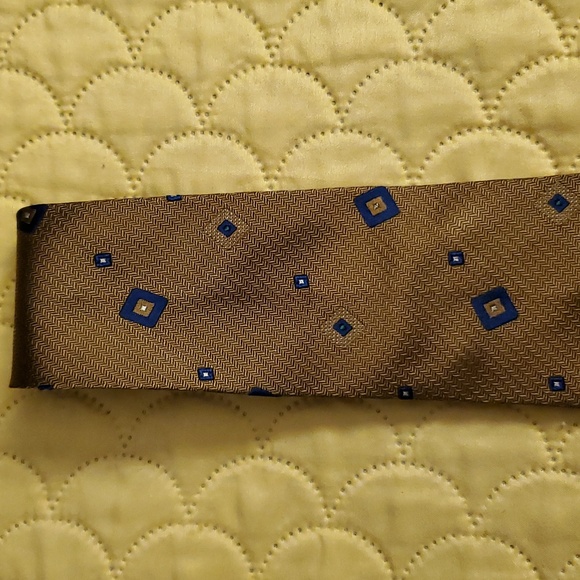 Neck Tie - Picture 2 of 4